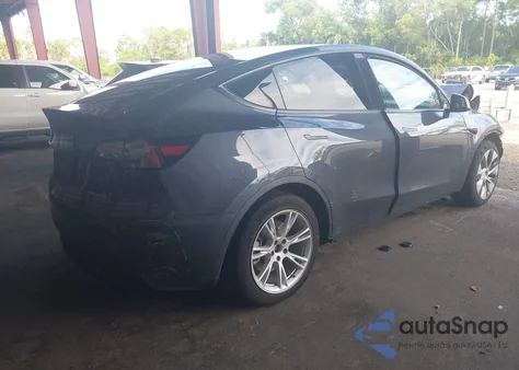 2021 Tesla Model Y Long Range Dual Motor All-Wheel Drive из США, поврежденный, VIN 5YJYGDEEXMF301828